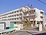 周辺：横浜市立篠原中学校　1200m　徒歩15分。部活などで帰りが遅くなっても安心の距離です。 