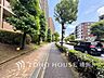 外観：時間のゆとりと空間、爽やかな陽光がもたらす光と風を贅沢なまでに感じる暮らしが始まります。