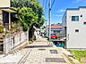 外観：生活利便に優れた住環境に立地し、ゆとりある生活が送れます。（2026年7月撮影）