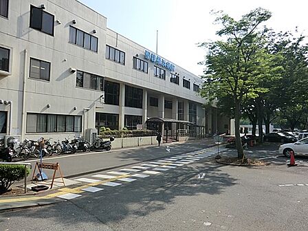 社会福祉法人聖隷福祉事業団聖隷横浜病院　900m　急性期医療を中心に、利用者の早期回復をめざす地域密着型の中核病院。 