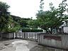 周辺：横浜市立間門小学校　280m　徒歩4分。小学校が近いのは子育てファミリーにもおすすめのポイント。 