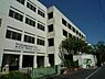 周辺：横浜市立蒔田中学校　1500m　徒歩19分。中学生の体力づくりにはぴったりの距離かもしれませんね。 