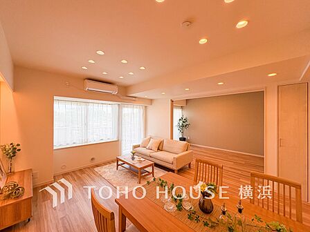 ここはみんなが集い、食事と楽しい会話が始まるスペース。