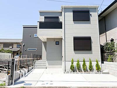 外観:少しでも豊かに、少しでも快適に。そんな想いから生まれた邸宅。 外観:少しでも豊かに、少しでも快適に。そんな想いから生まれた邸宅。