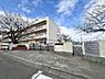 周辺：横浜市立鳥が丘小学校　650m　徒歩9分。小学校が近いのは子育てファミリーにもおすすめのポイントです。 
