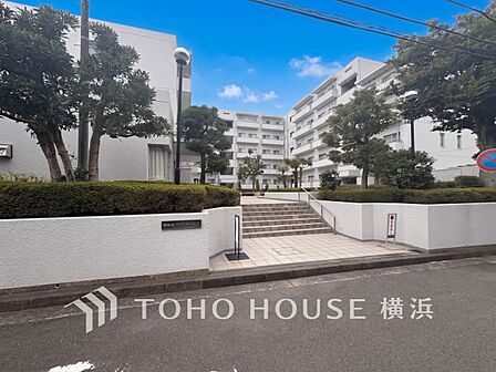 帰宅されるご家族や訪れる方を優しく迎え、安らぎに満ちた生活空間を予感させてくれます。