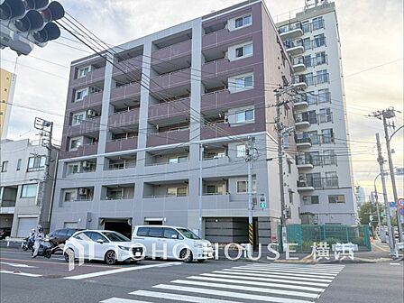 時間のゆとりと空間、爽やかな陽光がもたらす光と風を贅沢なまでに感じる暮らしが始まります。