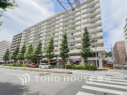 表現された空間は豊かな光と風を纏い、暮らしの時間を豊かにしてくれます。