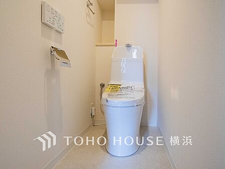 清潔感溢れるトイレ。落ち着いた空間で安らぎのひとときをお過ごしいただけます。