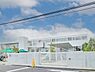 周辺：あさひ台幼稚園　450m　園のスローガンは「遊びの王様、どろんこ隊」です。「遊び」を教育の柱に置いています。 