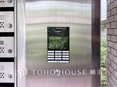 防犯が気になる方におすすめのオートロック付き、お子様がいらっしゃるご家庭にも安心の設備です。