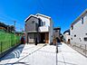 玄関：お住まいの顔となる玄関。住まう方のプライドを満たすクオリティを備えています。 