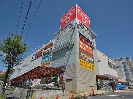 Olympicおりーぶ東戸塚店 450m スーパーの他にもホームセンター、100円ショップ、美容室などがあり便利です。駐車場も完備です。
