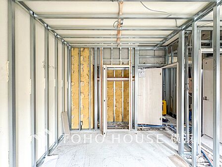 新規リノベーション工事進行中です。快適な住空間へ生まれ変わります。（2026年8月撮影）
