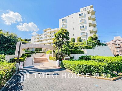 外観:時代の流れに惑わされないシックなカラートーンで街並みに溶け込む外観。 外観:時代の流れに惑わされないシックなカラートーンで街並みに溶け込む外観。