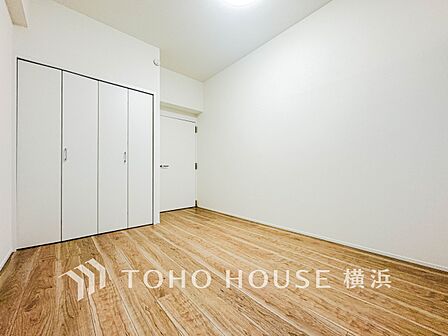 感性を育むプライベートルームはシンプルでスマートな空間。