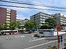 周辺：聖マリアンナ医科大学病院　2300m　高難度手術や高度の医療を提供およびその開発・研修を行っている特定機能病院。 