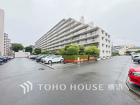 敷地内に駐車スペースがあると、日々の暮らしのをスムーズに運ぶ事が出来ます。