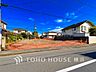 外観：閑静な住宅街の陽当りに恵まれた土地。