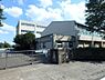 周辺：横浜市立浦島小学校　500m　徒歩7分。小学校が近いのは子育てファミリーにもおすすめのポイントです。 