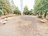 周辺：希望が丘ふれあいの森公園　650m　帷子川の源流の一つとなる湧水のある公園。遊具はありませんが、豊かな自然を感じることのできる公園です。 
