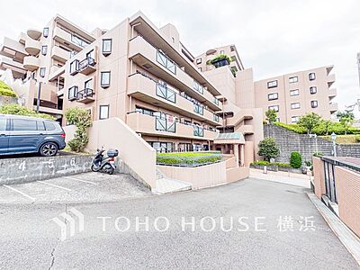 外観：表現された空間は豊かな光と風を纏い、暮らしの時間を豊かにしてくれます。