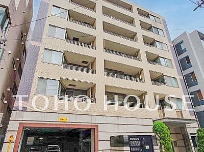 外観：時間のゆとりと空間、爽やかな陽光がもたらす光と風を贅沢なまでに感じる暮らしが始まります。