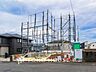 外観：街と住まいが心地よい暮らしを演出します。（2026年10月撮影）