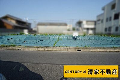 外観:B区画:前面道路と高低差のない平坦地!(2025年05月撮影) 外観:B区画:前面道路と高低差のない平坦地!(2025年05月撮影)