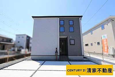 外観:3号棟:名鉄小牧線春日井駅徒歩約22分(2026年05月撮影) 外観:3号棟:名鉄小牧線春日井駅徒歩約22分(2026年05月撮影)