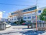 周辺：川口市立十二月田小学校まで550m