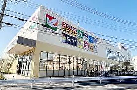ヨークフーズ中浦和店まで370m
