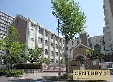 高見小学校まで125m