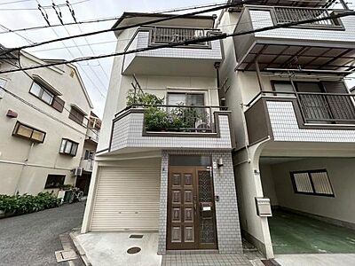 外観:【外観】1996年9月築 木・鉄筋コンクリート造3階建て 外観:【外観】1996年9月築 木・鉄筋コンクリート造3階建て