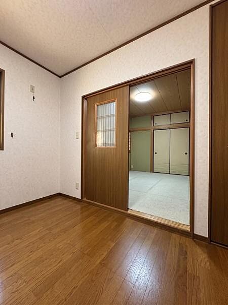 洋室を拡大表示
