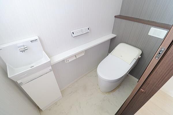 トイレを拡大表示