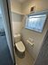 トイレ：トイレです！※生成AIにより小物等撤去しております。