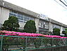 周辺：寝屋川市立第三中学校まで353m