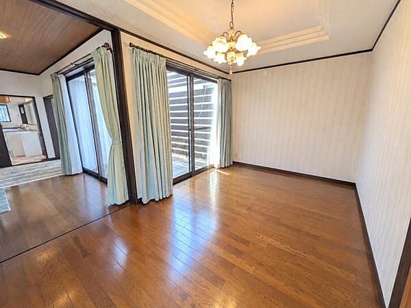 洋室を拡大表示