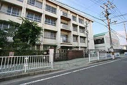 泉大津市立浜小学校まで1200m