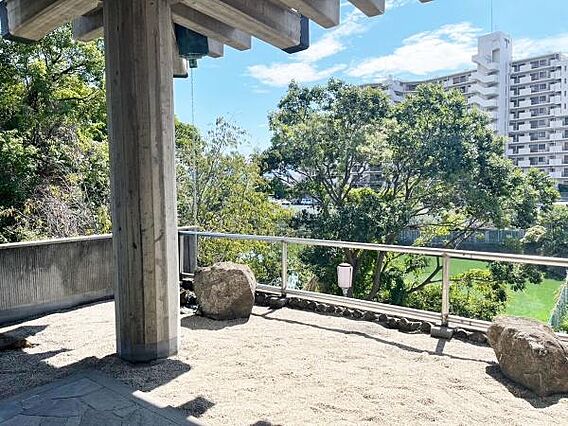 広々としたバル...