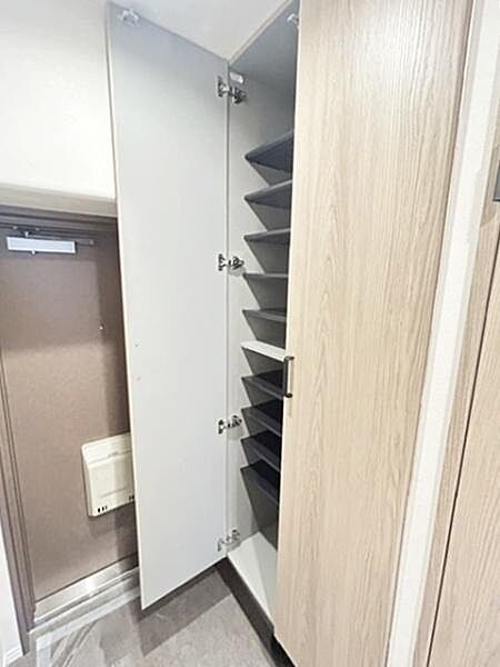 玄関を拡大表示