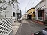 外観：周辺は住宅が建ち並ぶ閑静な住宅街です。 
