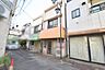 外観：現地ご見学の際、スタッフが様々なご質問に対応いたします、周辺環境、前面道路、建築可能な建物について、ぜひご相談ください。 