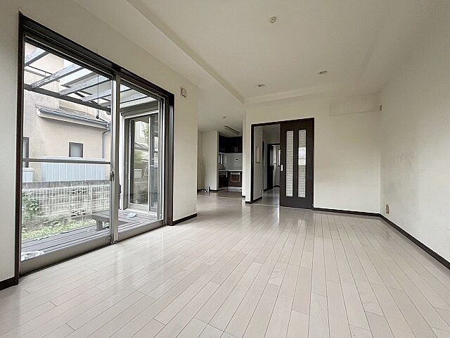 リビング/ダイニング 小平市花小金井5丁目