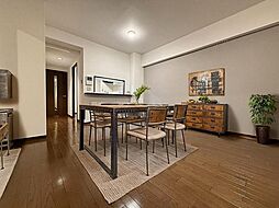 フォルスコート調布染地公園 4LDKのリビング/ダイニング