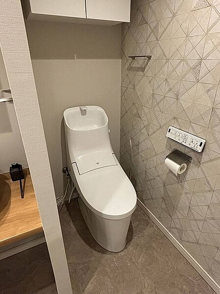 トイレにはウォシュレット機能を標準装備。