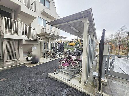 現地のご見学予約もスタートしました。周辺で売りに出ている物件も沢山御座います。まとめてご見学ができますのでお気軽にお申しつけください。 