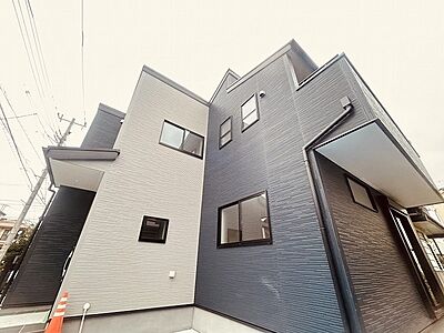 外観：建物が完成しましたので室内のご見学予約スタート。当日のご見学予約も大歓迎です。お気軽にご連絡ください。エステート白馬国分寺店は火曜水曜も営業しております。 