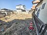 外観：建築条件なしの敷地。弊社グループ「白馬建設」にて建物プランをご提案できます。実際の陽当たりやサイズ感を現地でお確かめください。  